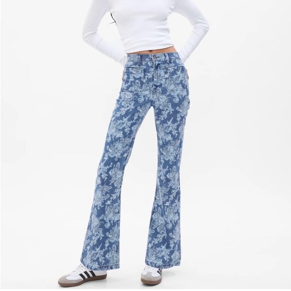 Brand new w tags Gap/love shack fancy colab jeans. Size 27 tall